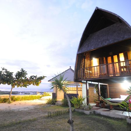 Suka Beach Bungalow Lembongan Extérieur photo